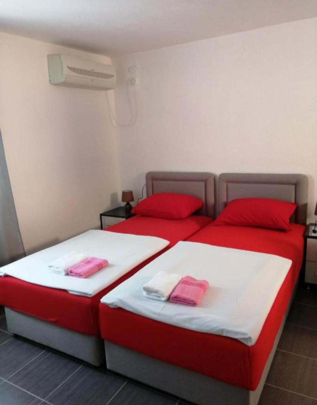 Sara Apartments Budva Room photo